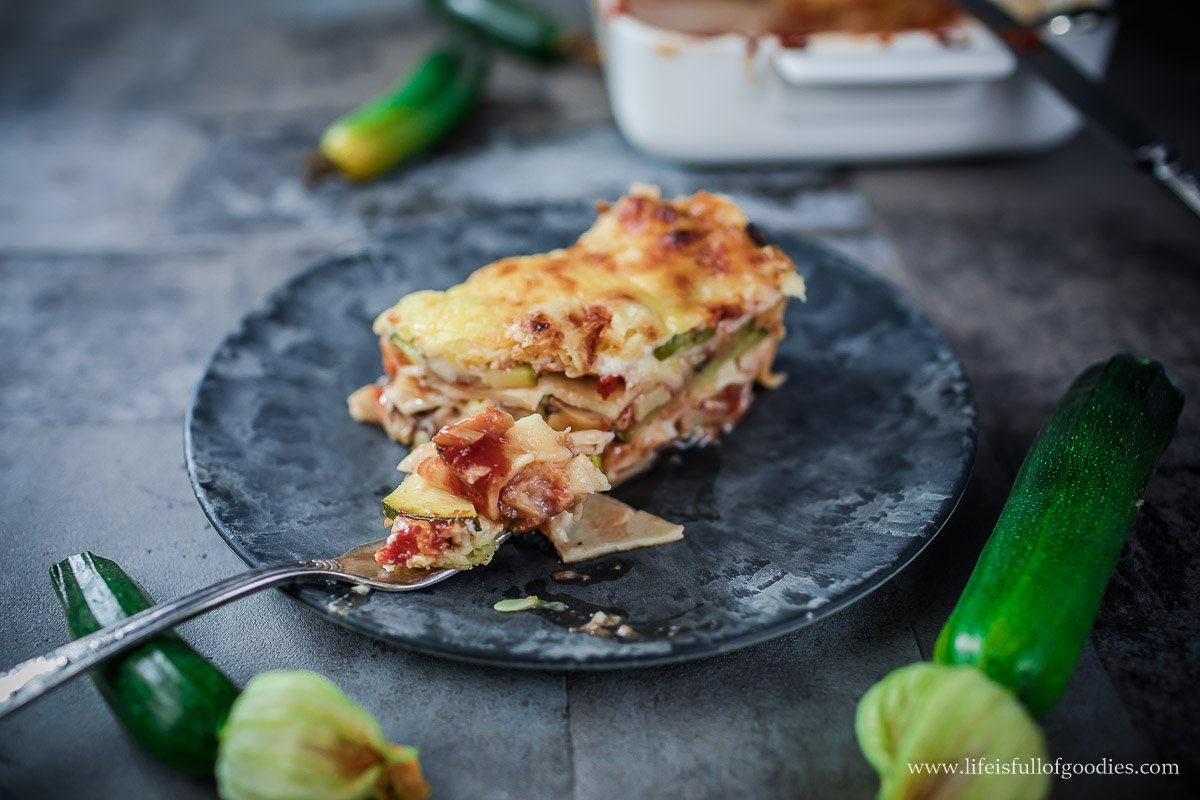 Zucchini Lasagne - vegetarisch - Life Is Full Of Goodies