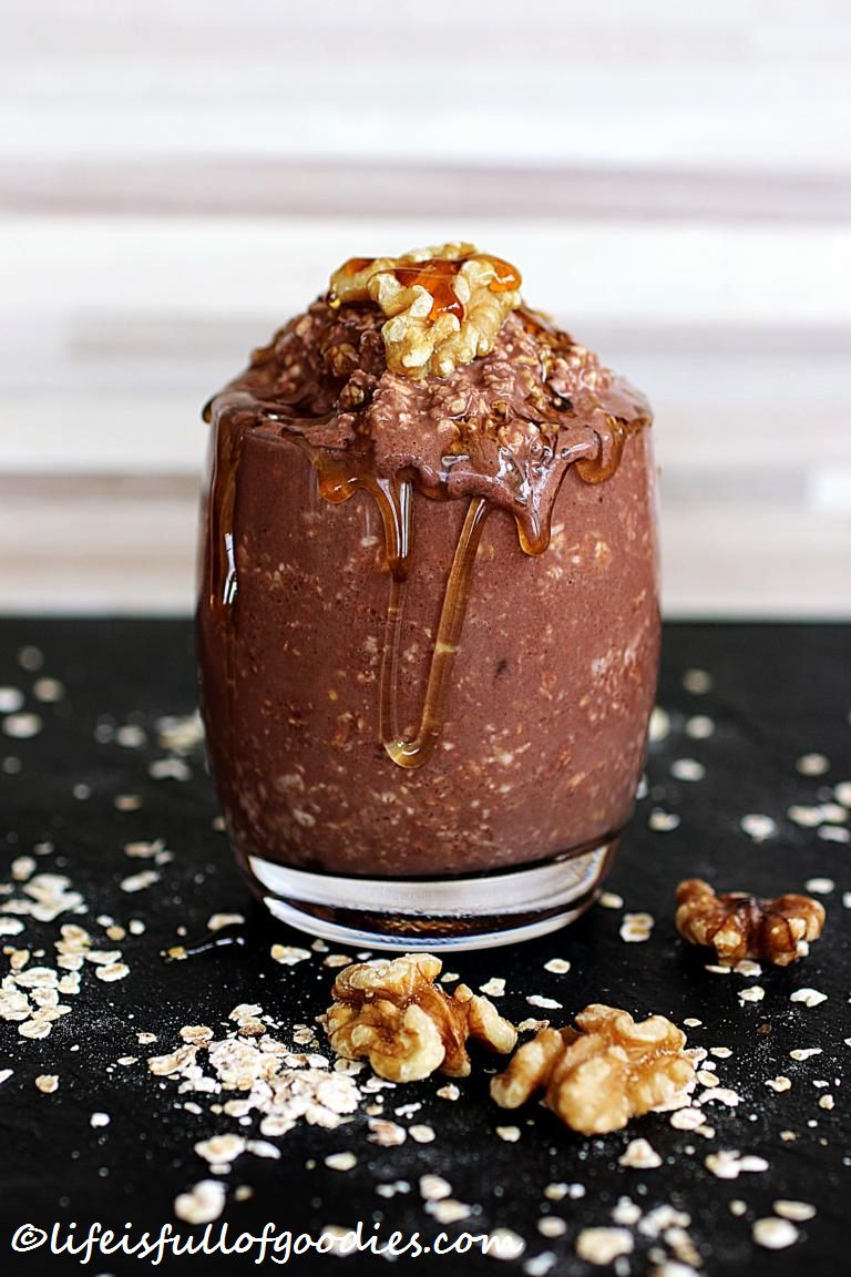 Overnight Chocolate Protein Oatmeal