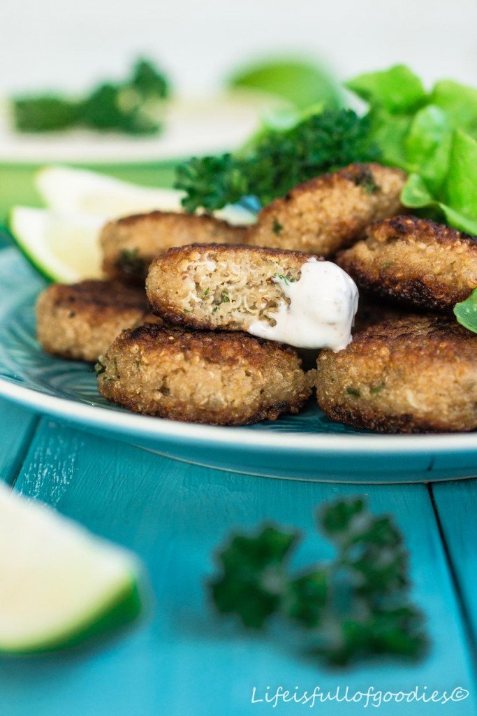 Quinoa Taler mit zitrusfrischem Dip