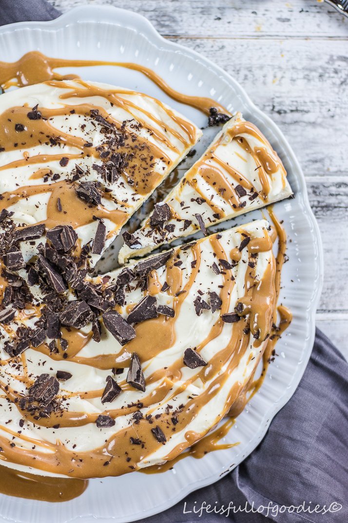 No bake – White Chocolate Cheesecake mit Karamell und Oreoboden