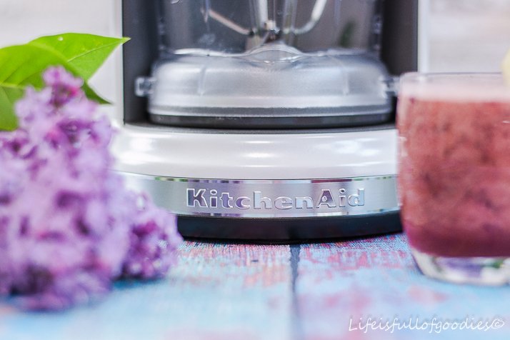 Der KitchenAid Magic Drive Blender und ein Smoothie