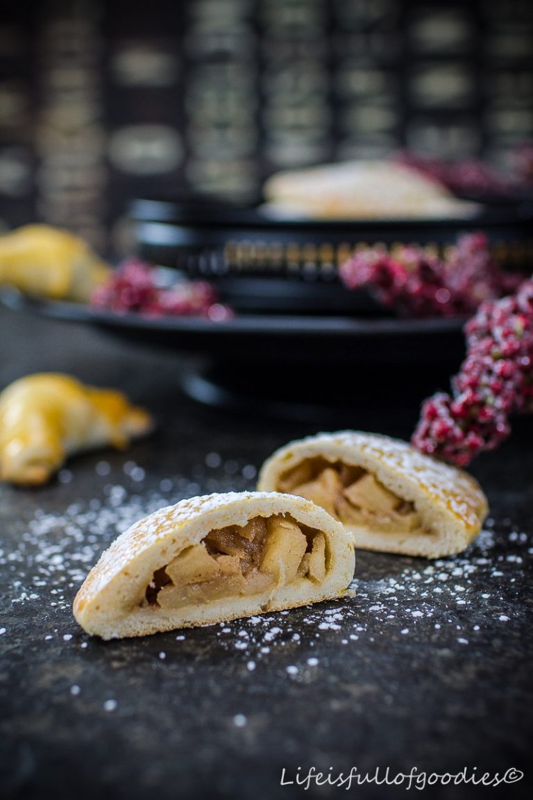 Apfeltaschen aus Quark-Öl-Teig | Life Is Full Of Goodies Apfeltaschen aus Quark-Öl-Teig | Life Is Full Of Goodies