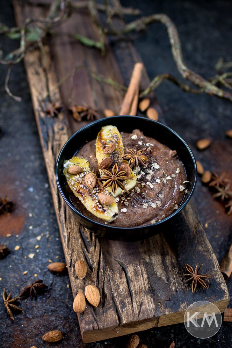 Winterlich gewürzter Schoko-Grießbrei mit gebratener Banane - Life Is ...