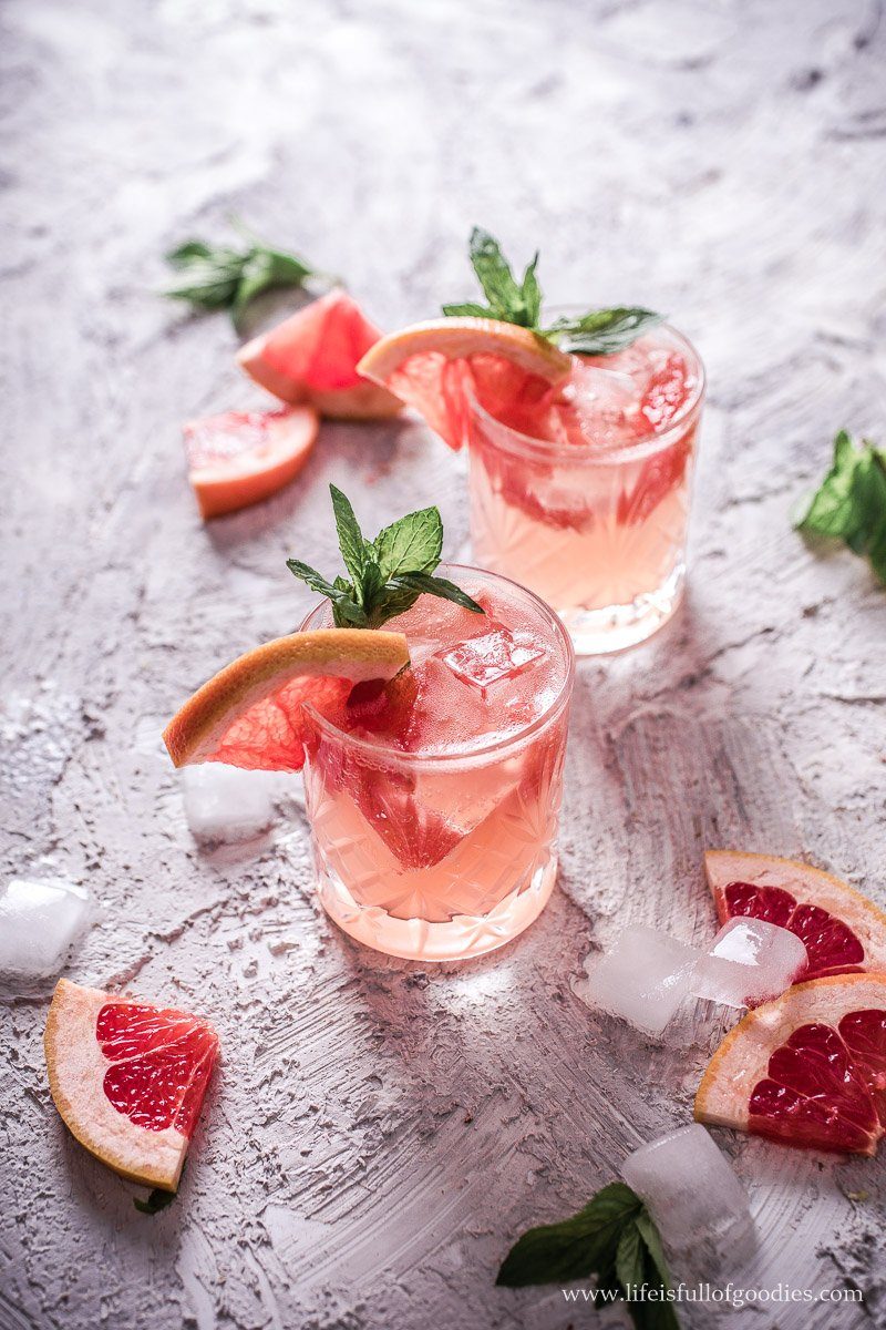 Grapefruit Holunderblüten Cocktail - mit und ohne Alkohol