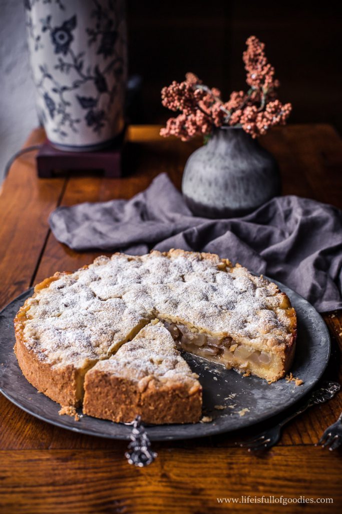 Gedeckter Birnenkuchen - wahnsinnig fruchtig und lecker! | Life Is Full ...