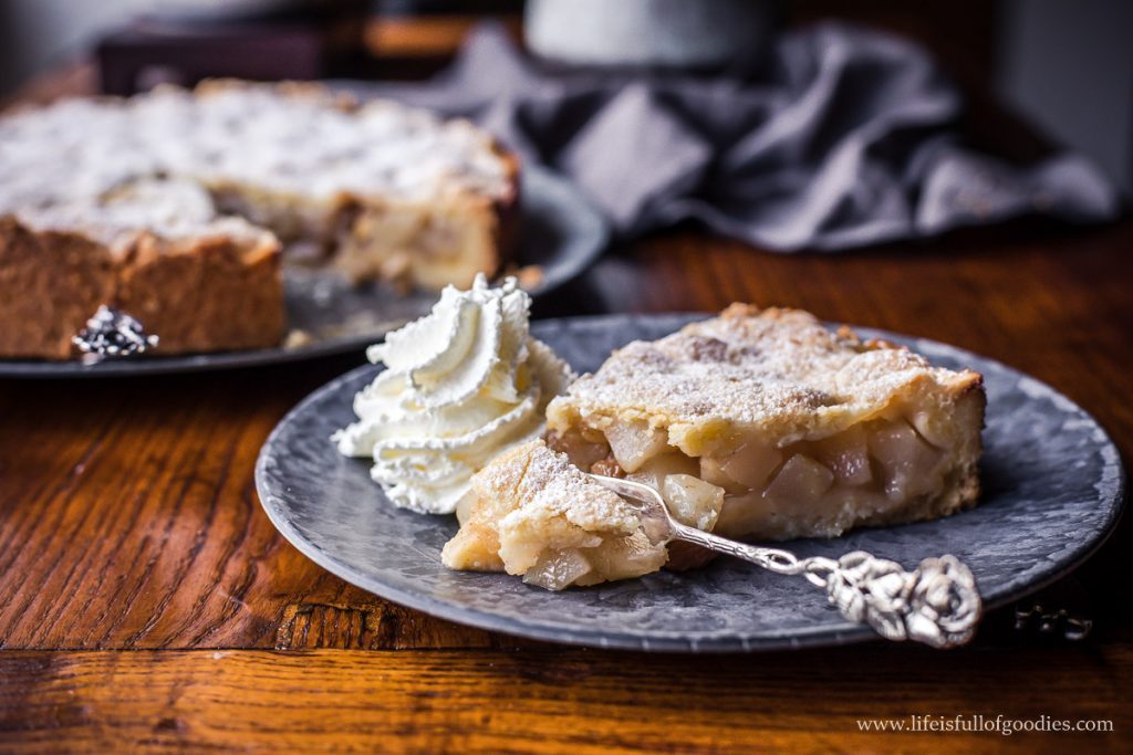 Gedeckter Birnenkuchen - wahnsinnig fruchtig und lecker! | Life Is Full ...