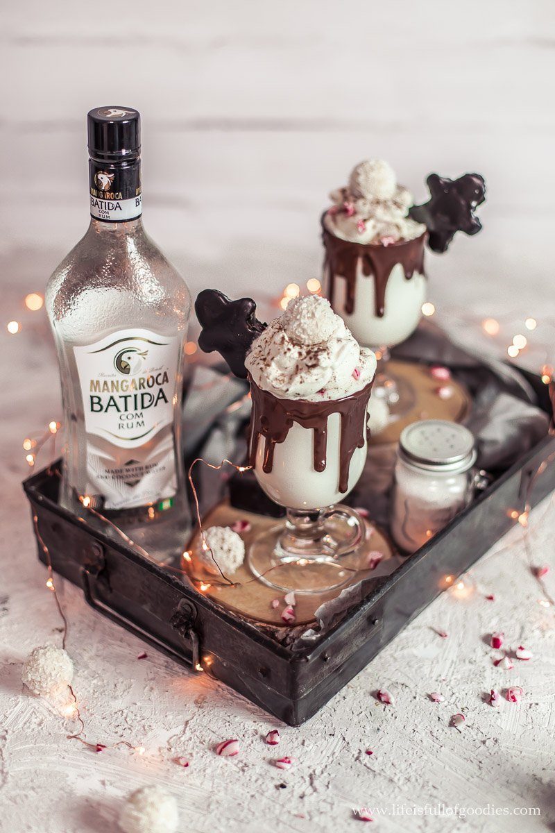 Weiße heiße Schokolade mit Batida com Rum