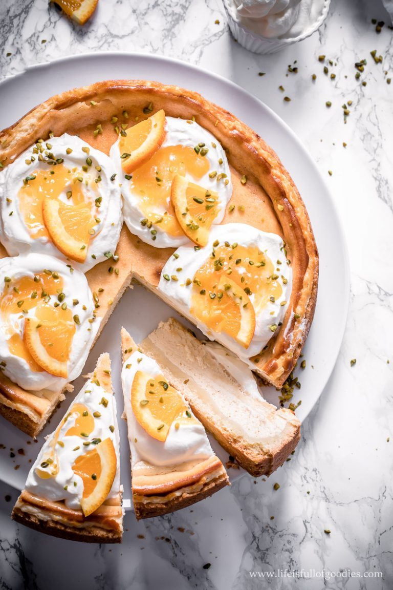 Schmand Käsekuchen mit leichter Orangennote | Life Is Full Of Goodies