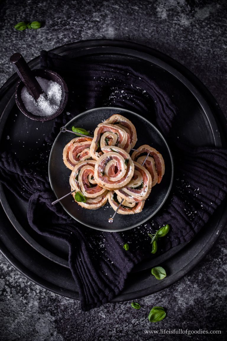 Crêpes Röllchen mit Lachs und Crème fraîche | Life Is Full Of Goodies Crêpes Röllchen mit Lachs und Crème fraîche | Life Is Full Of Goodies