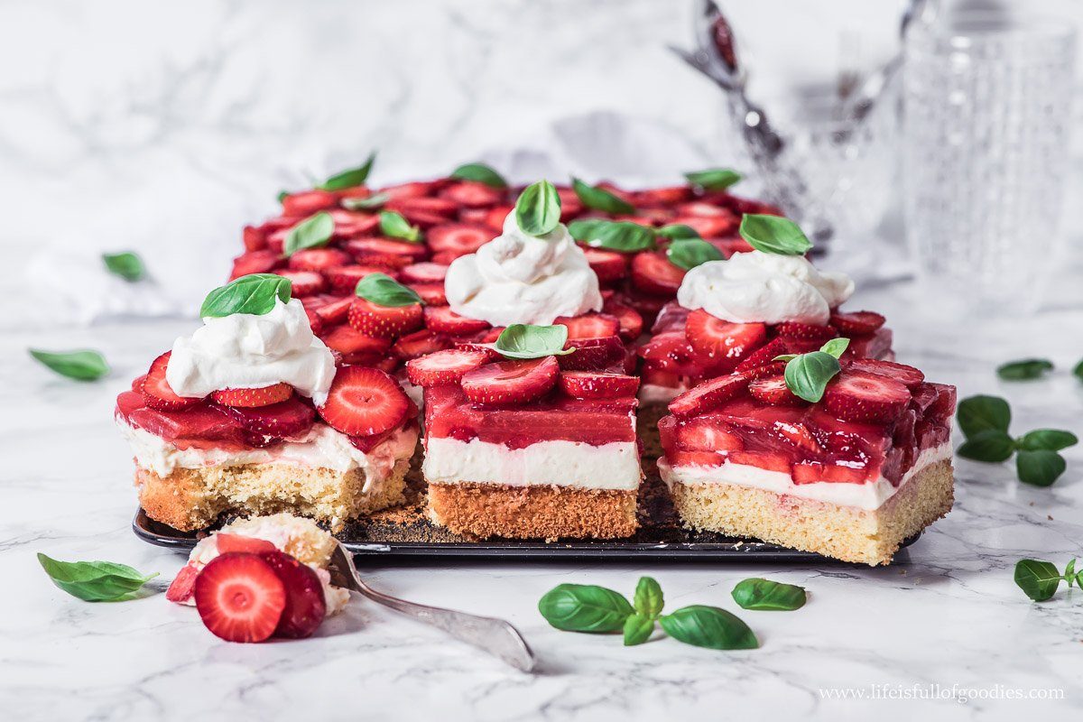 Erdbeerkuchen mit Orangen Mascarpone Creme (44 von 57) - Life Is Full ...