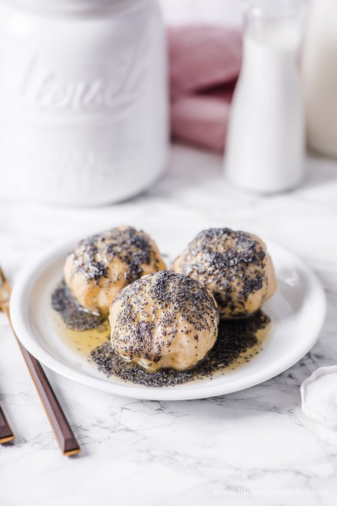 Zwetschgenknödel aus Kartoffelteig | Life Is Full Of Goodies