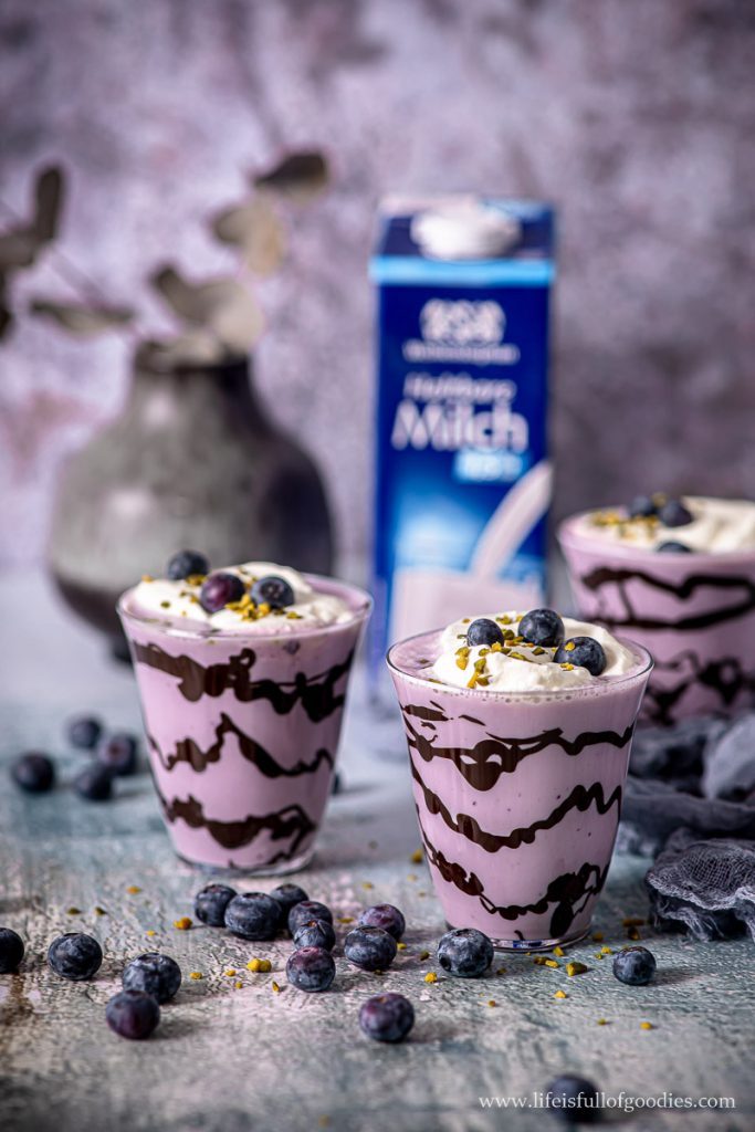 Blaubeer Joghurt Milchshake - Life Is Full Of Goodies
