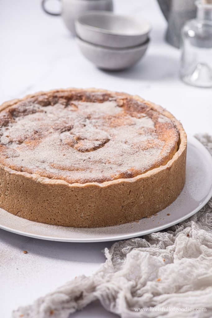 Rahm Käsekuchen mit Zimtzuckerkruste | Life Is Full Of Goodies