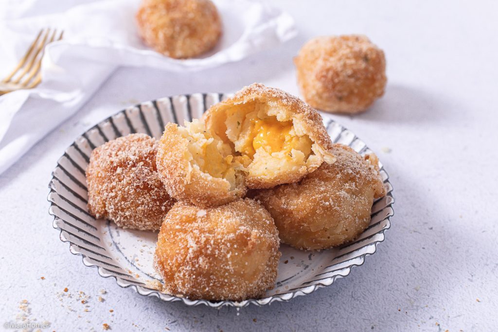 Kartoffelbällchen mit Käsefüllung | Life Is Full Of Goodies