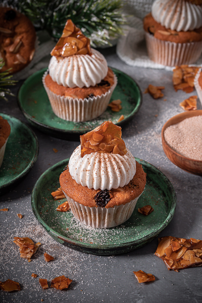 Bratapfel Cupcakes mit Cremetopping und Krokant