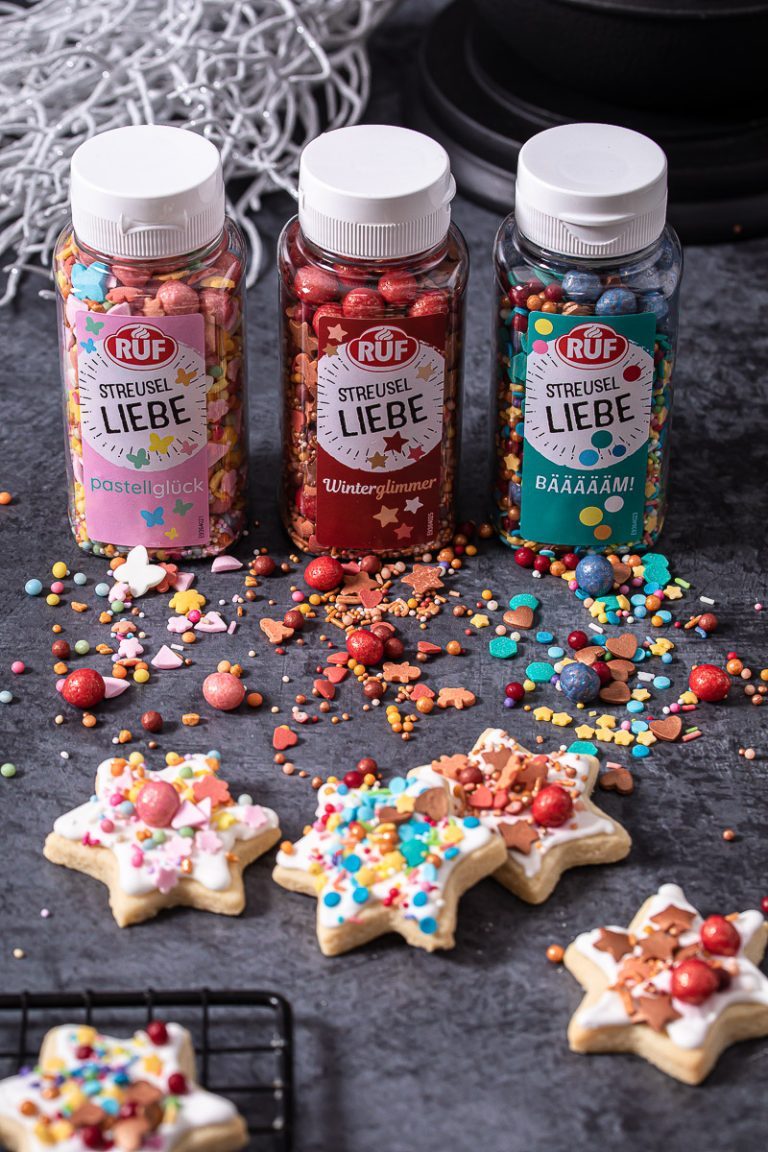 Buttergebäck mit schneeweißem Guss und Zuckerstreuseln | Life Is Full ...