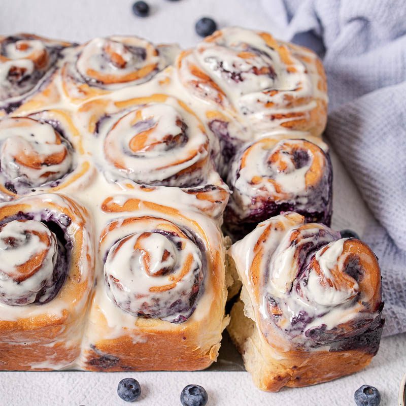 Blaubeerschnecken mit Blaubeerkonfitüre | Life Is Full Of Goodies