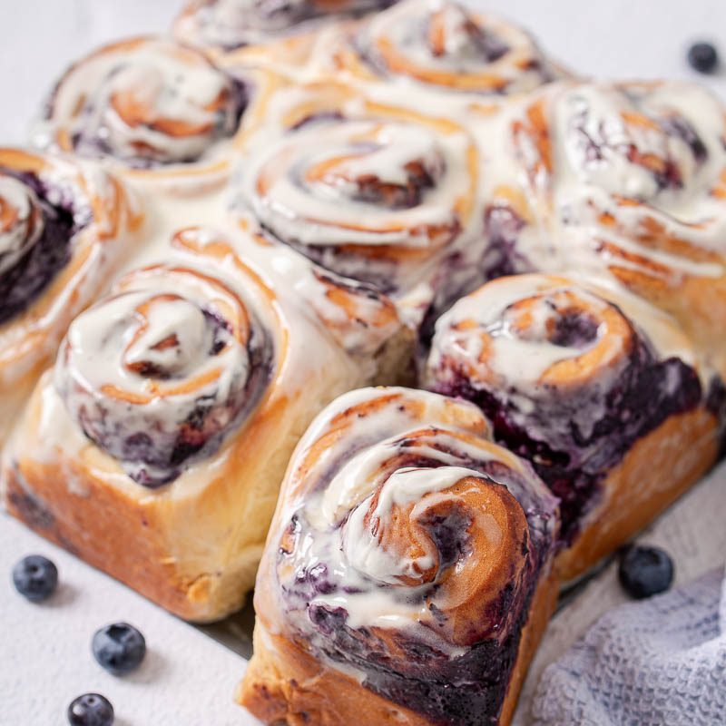 Blaubeerschnecken mit Blaubeerkonfitüre | Life Is Full Of Goodies