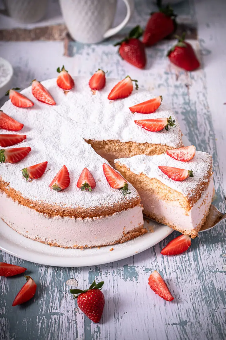 Die beste Erdbeer Käsesahne Torte | Life Is Full Of Goodies
