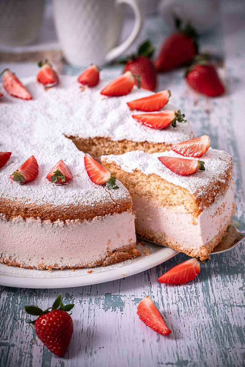 Die beste Erdbeer Käsesahne Torte | Life Is Full Of Goodies