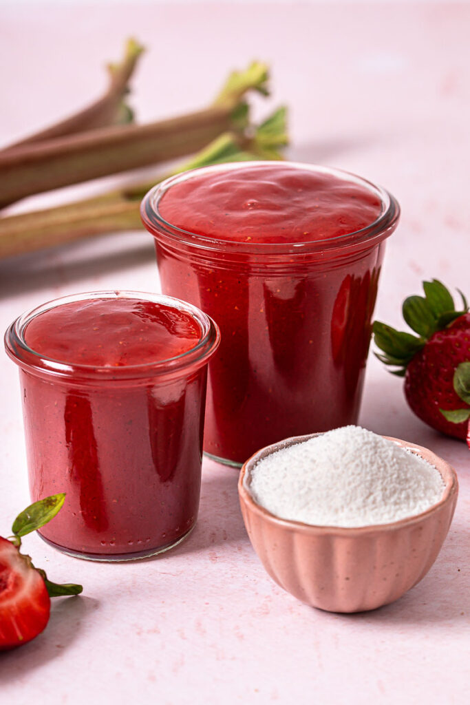 Die beste Erdbeer Rhabarber Marmelade mit Vanille | Life Is Full Of Goodies