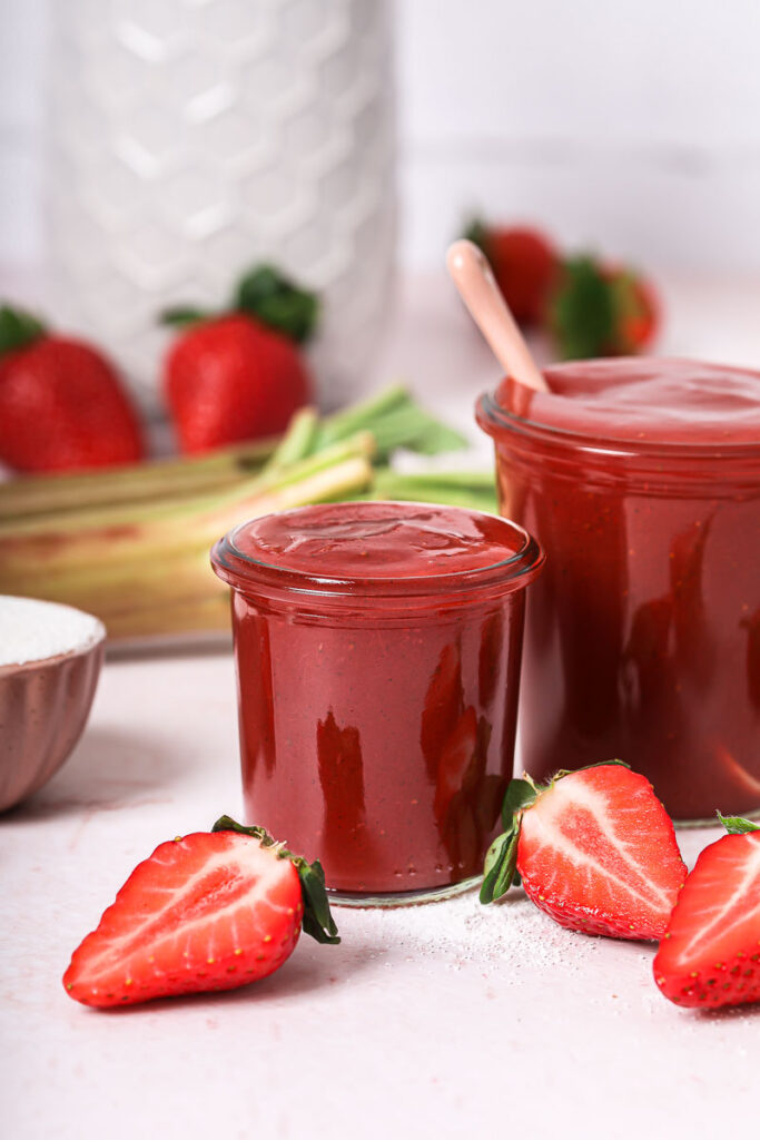 Die beste Erdbeer Rhabarber Marmelade mit Vanille | Life Is Full Of Goodies