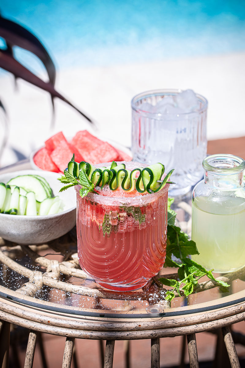 Alkoholfreier Cocktail mit Wassermelone und Gurke