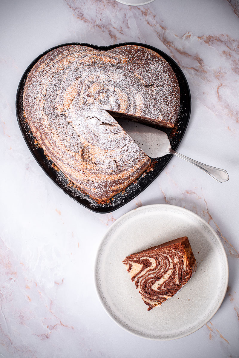 Zebra Marmorkuchen in Herzform