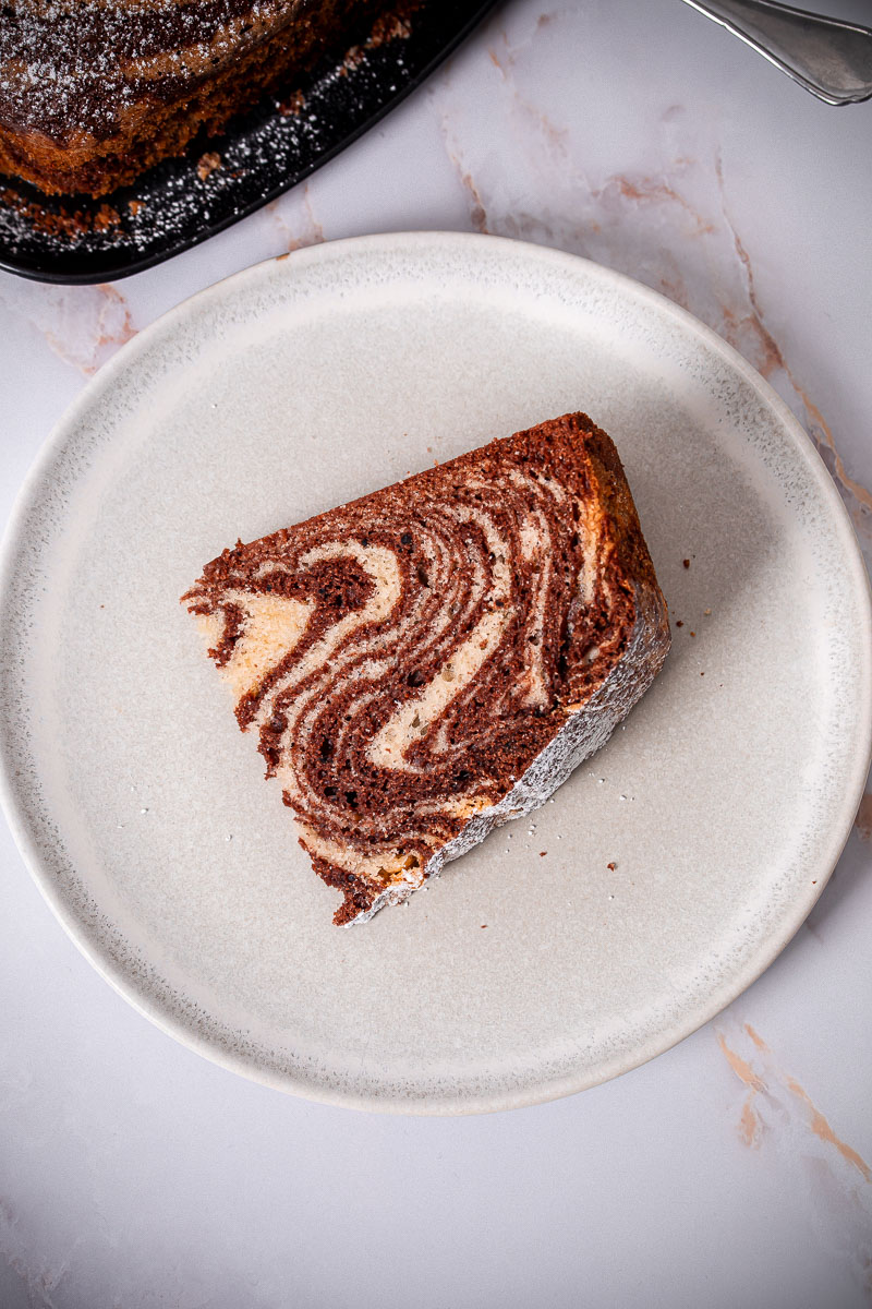 Stück Zebrakuchen