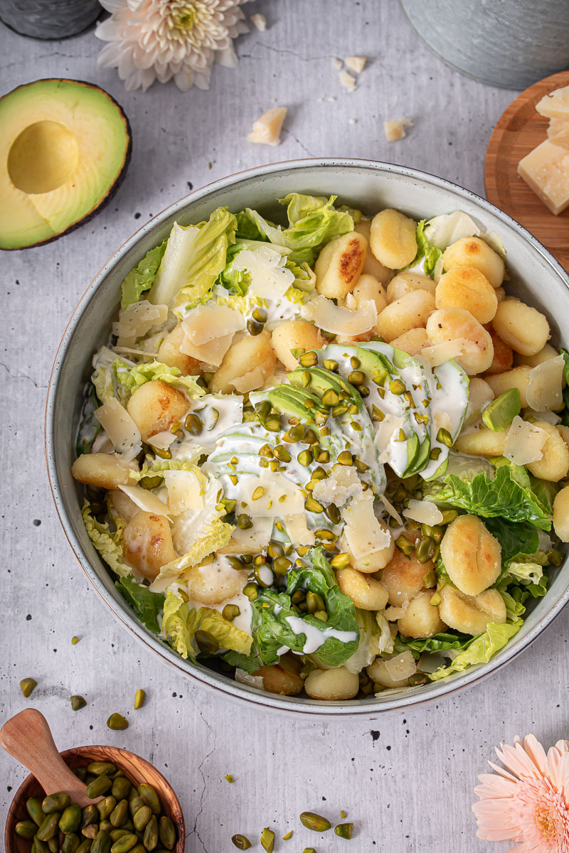 Crispy Gnocchi Salad mit perfektem Ranch Dressing